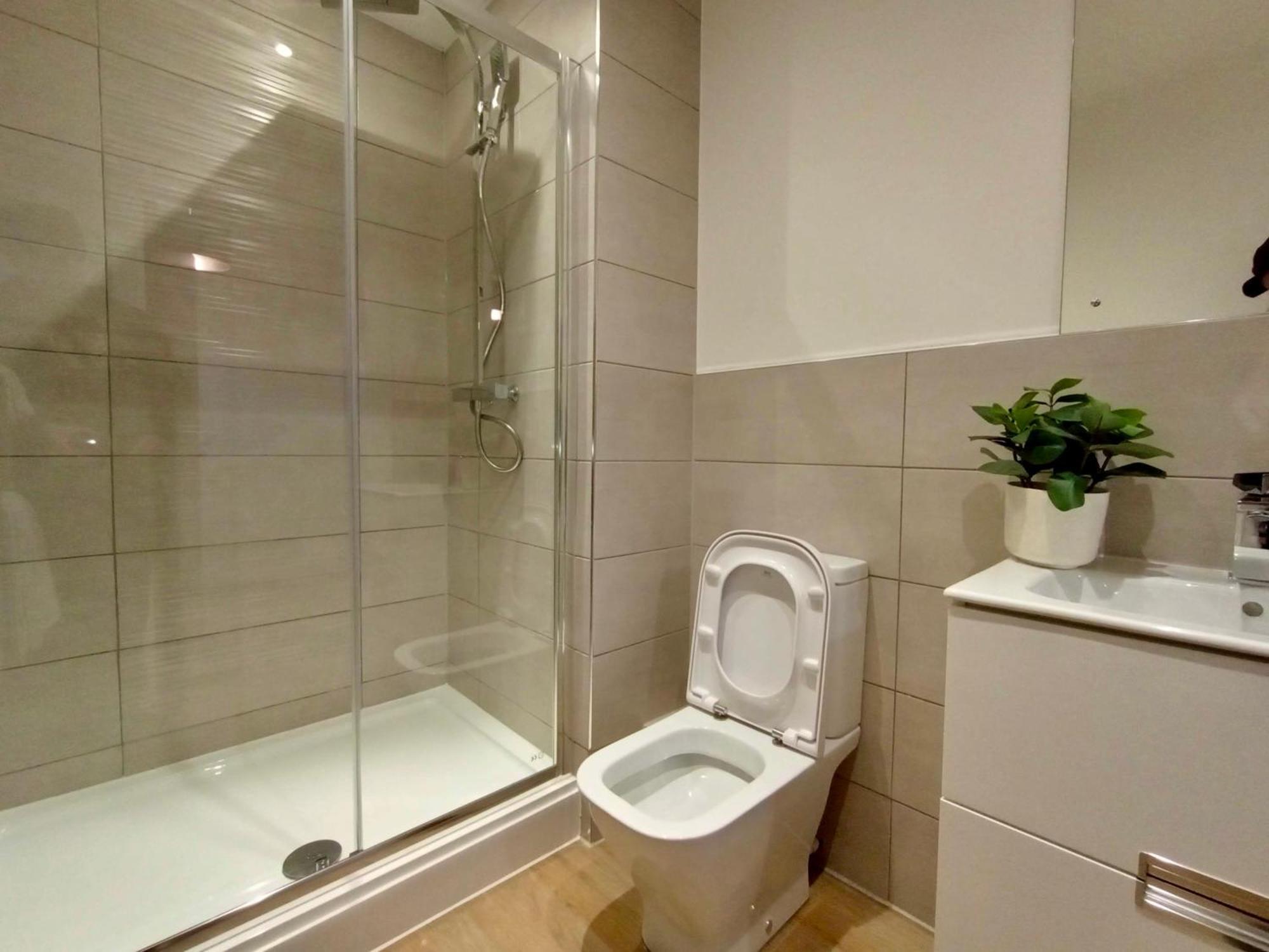 Appartement Luxury 2 Bed 2 Bath Flat Near Old Trafford à Manchester Extérieur photo