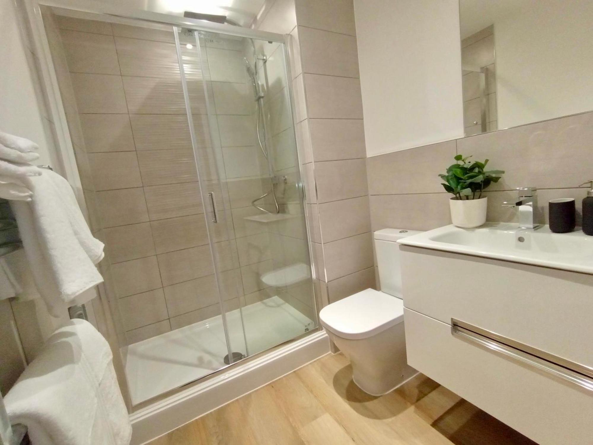 Appartement Luxury 2 Bed 2 Bath Flat Near Old Trafford à Manchester Extérieur photo
