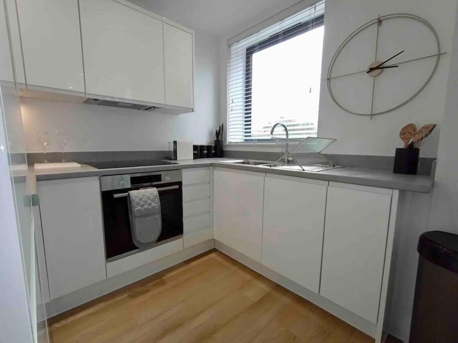 Appartement Luxury 2 Bed 2 Bath Flat Near Old Trafford à Manchester Extérieur photo